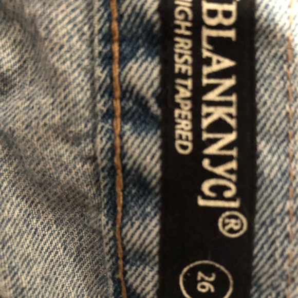 BLANK NYC High rise jeans. Size 26 (2). - Picture 4 of 4